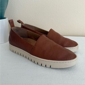 Vionic Brown Leather Slip-On Casual Loafers